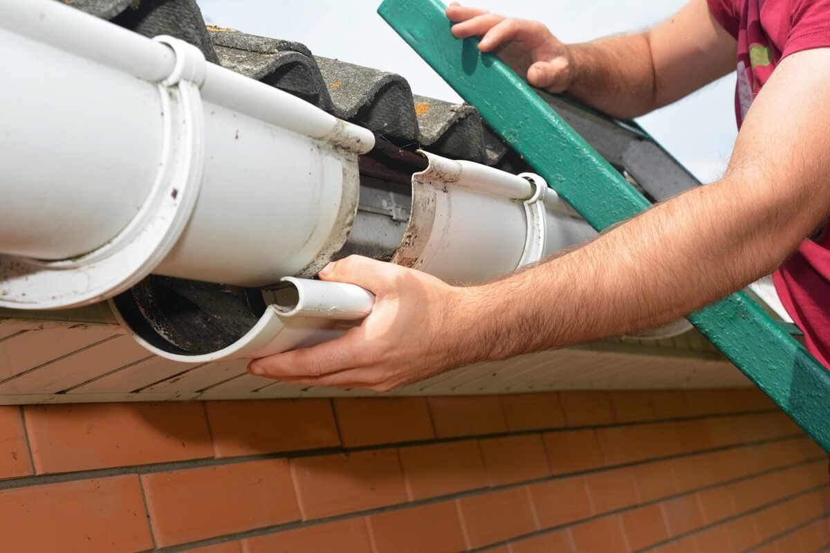 Seasonal Gutter Repair Murfreesboro